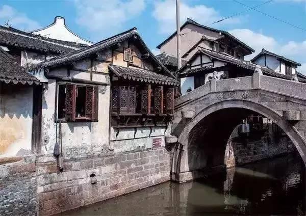 逃离违建房屋7